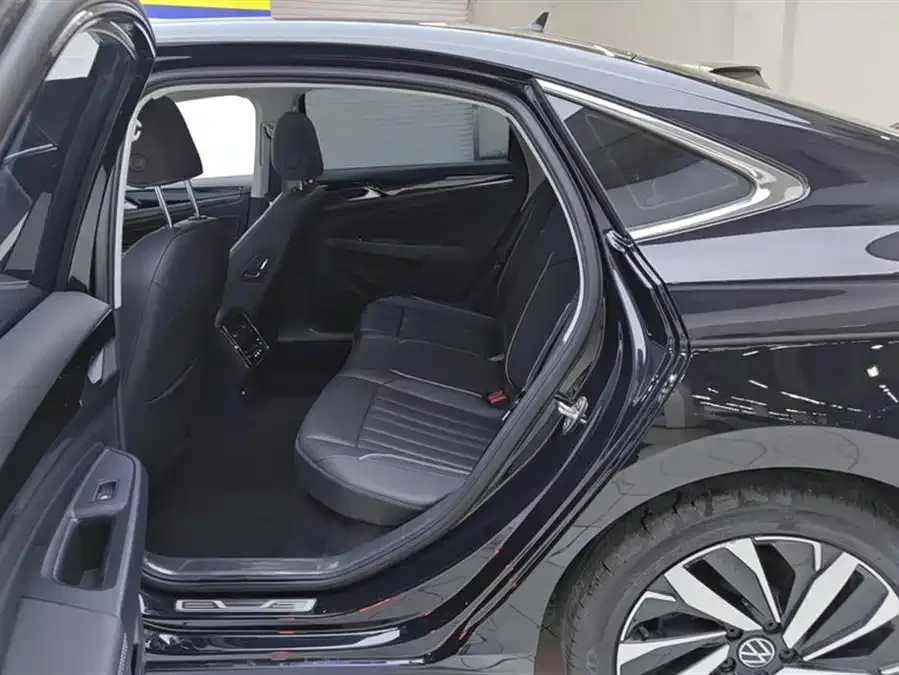 Volkswagen Passat Passat 2023 facelift 330TSI Elite Edition 2023 — миниатюра 5