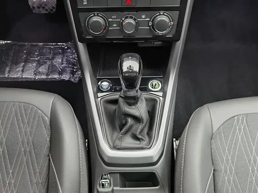 Volkswagen Tukai (T-Cross) Tukai 2023 300TSI DSG Comfort Edition 2024 — миниатюра 4