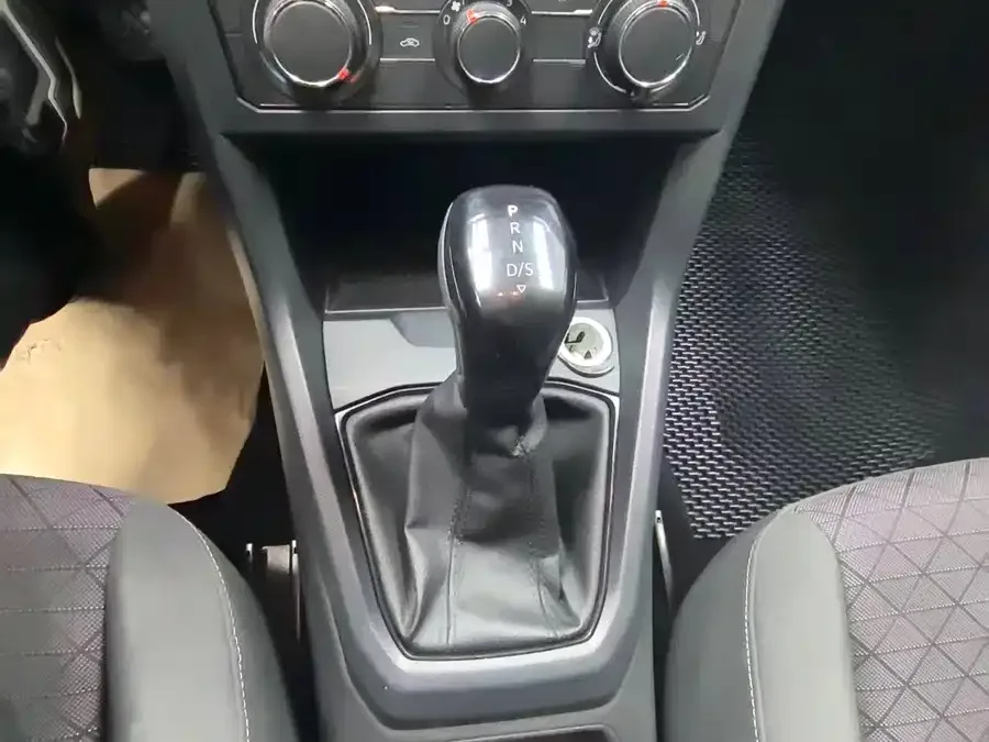Volkswagen Tukai (T-Cross) Tukai 2023 1.5L Automatic Fashion Edition 2023 — миниатюра 4