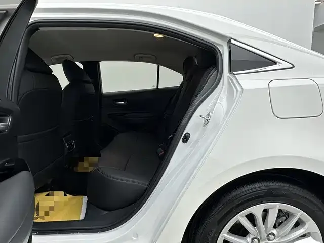 Toyota Allion 2021 Asia Lion 2.0L Progressive Edition 2022 — миниатюра 4