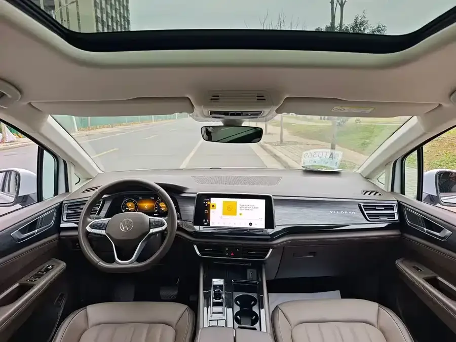 Volkswagen Viloran Weiran 2024 330TSI Deluxe Edition 2023 — миниатюра 2