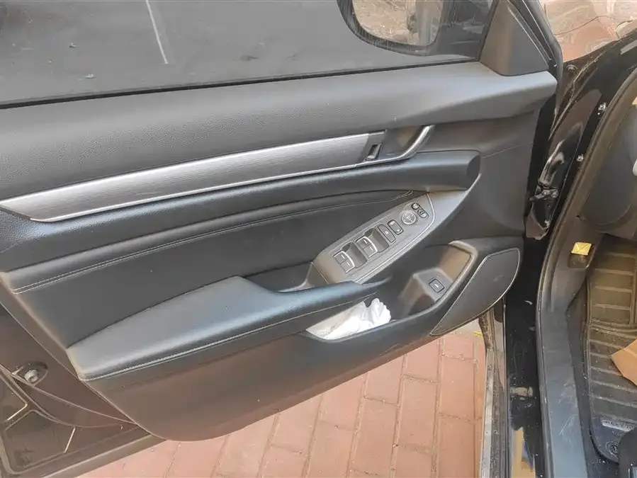 Honda Accord Accord 2022 260TURBO Deluxe Edition 2023 — миниатюра 4