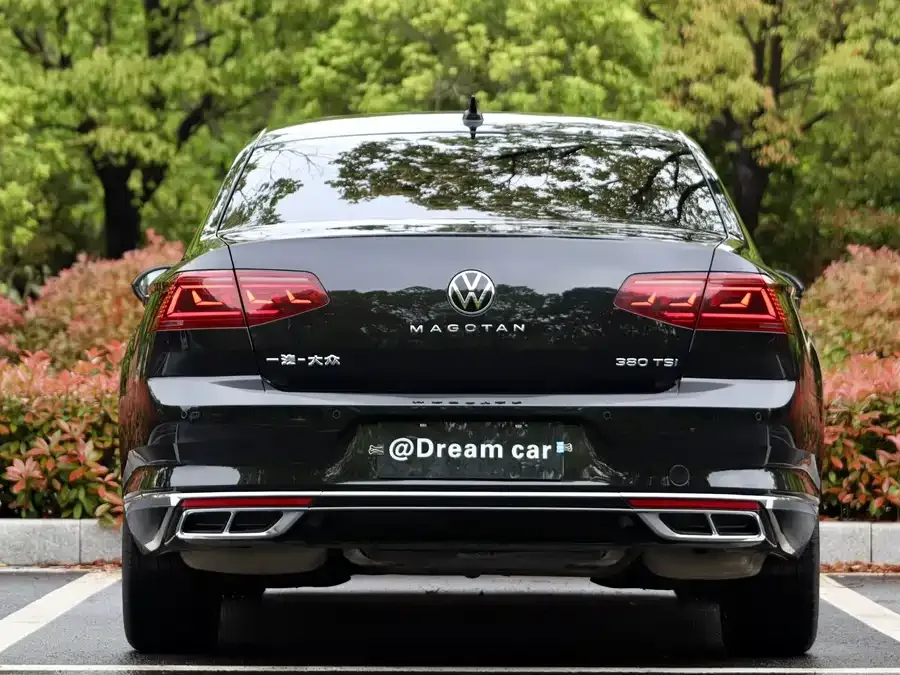 Volkswagen Magotan Magotan 2024 2 million units public enjoyment model 330TSI DSG luxury model 2024 — миниатюра 2