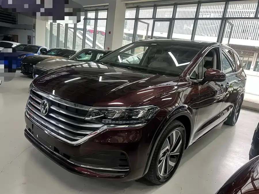 Volkswagen Viloran Weiran 2022 330TSI Deluxe Edition 2023 — фото 1, купить с доставкой в Москву