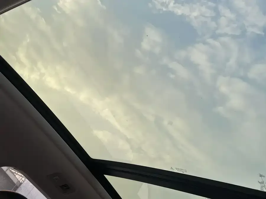 Volkswagen Tiguan (Tharu) 2021 Tuyue 280TSI 2WD Luxury Edition PLUS 2022 — миниатюра 4