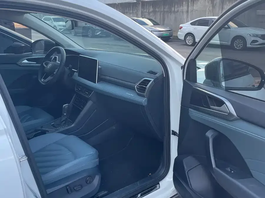 Volkswagen Tiguan (Tharu) Tuyue 2024 300TSI 2WD Moon Edition 2024 — миниатюра 2