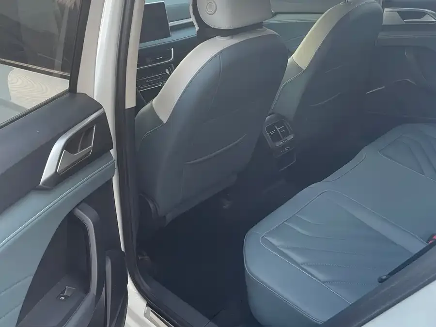 Volkswagen Tiguan (Tharu) Tuyue 2024 300TSI 2WD Moon Edition 2024 — миниатюра 4