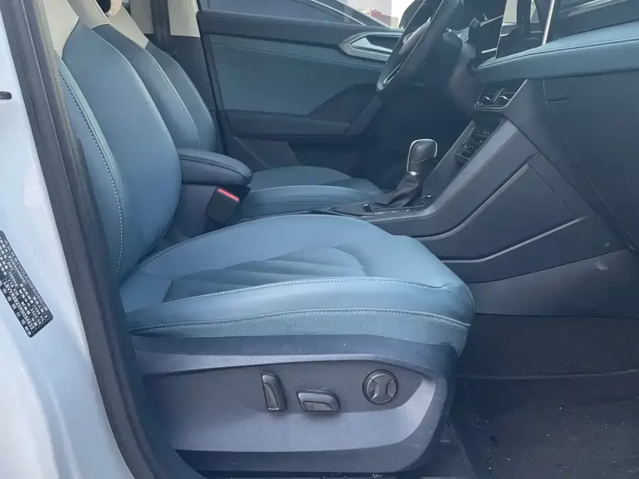 Volkswagen Tiguan (Tharu) Tuyue 2024 300TSI 2WD Moon Edition 2024 — миниатюра 5