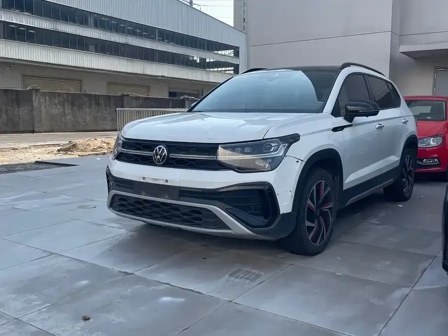 Volkswagen Tiguan (Tharu) Tuyue 2024 300TSI 2WD Moon Edition 2024 — фото 1, купить с доставкой в Москву
