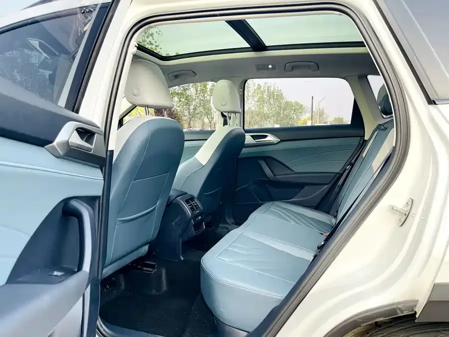 Volkswagen Tiguan (Tharu) Tuyue 2024 300TSI 2WD Moon Edition 2025 — миниатюра 3