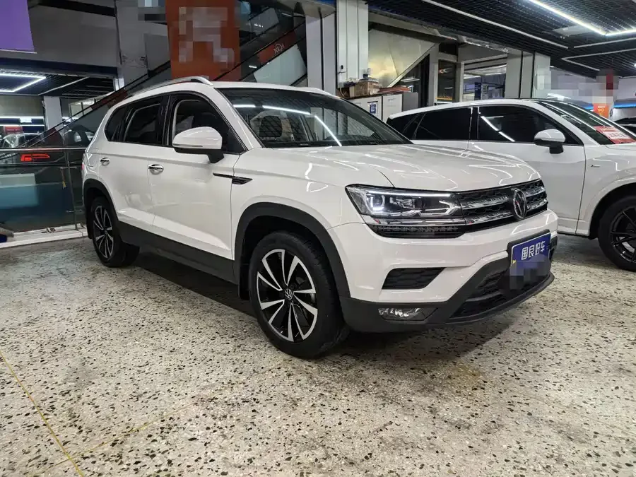 Volkswagen Tiguan (Tharu) Tuyue 2022 280TSI 2WD Luxury Edition 2022 — миниатюра 3