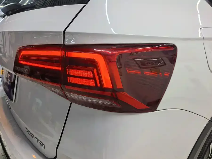 Volkswagen Tiguan (Tharu) Tuyue 2022 280TSI 2WD Luxury Edition 2022 — миниатюра 5