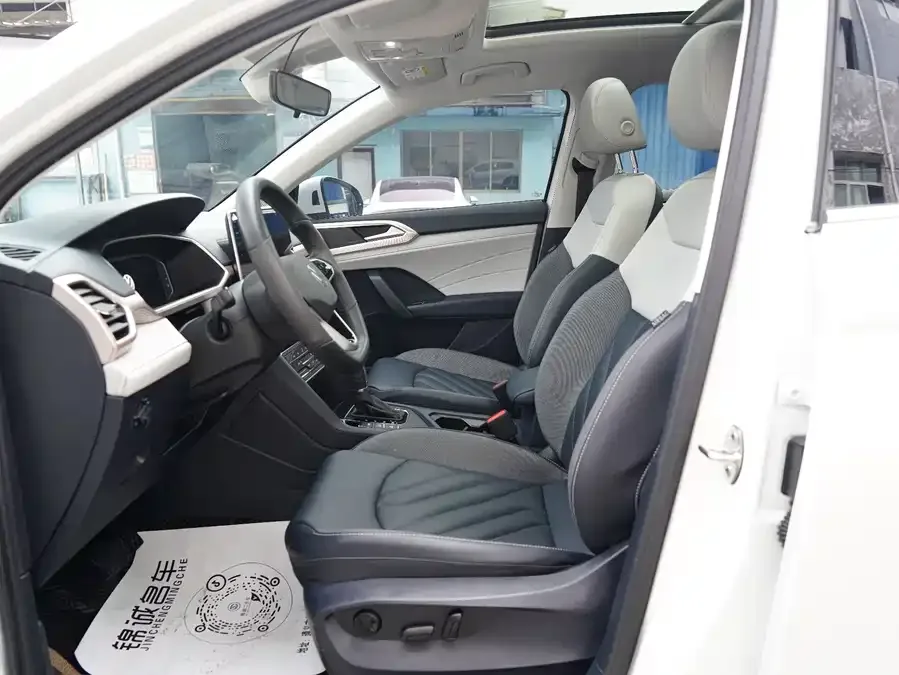 Volkswagen Tiguan (Tharu) Tuyue 2024 300TSI 2WD Full Moon Edition 2024 — миниатюра 2