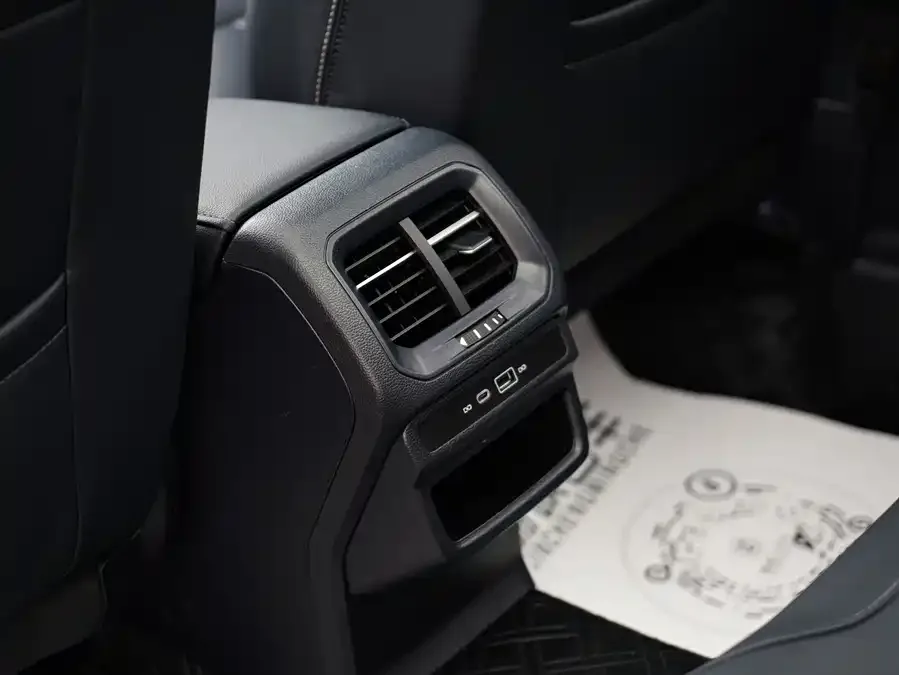 Volkswagen Tiguan (Tharu) Tuyue 2024 300TSI 2WD Full Moon Edition 2024 — миниатюра 5
