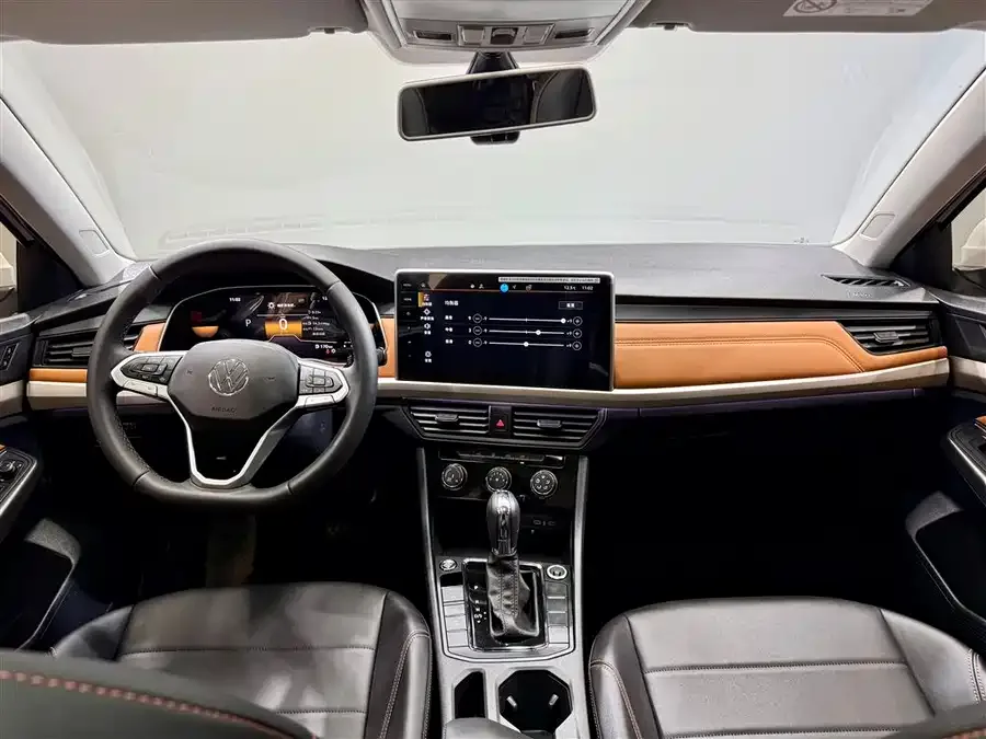 Volkswagen Bora Bora 2025 200TSI DSG Joy Travel Navigation Edition 2025 — миниатюра 4