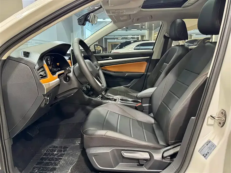 Volkswagen Bora Bora 2025 200TSI DSG Joy Travel Navigation Edition 2025 — миниатюра 5