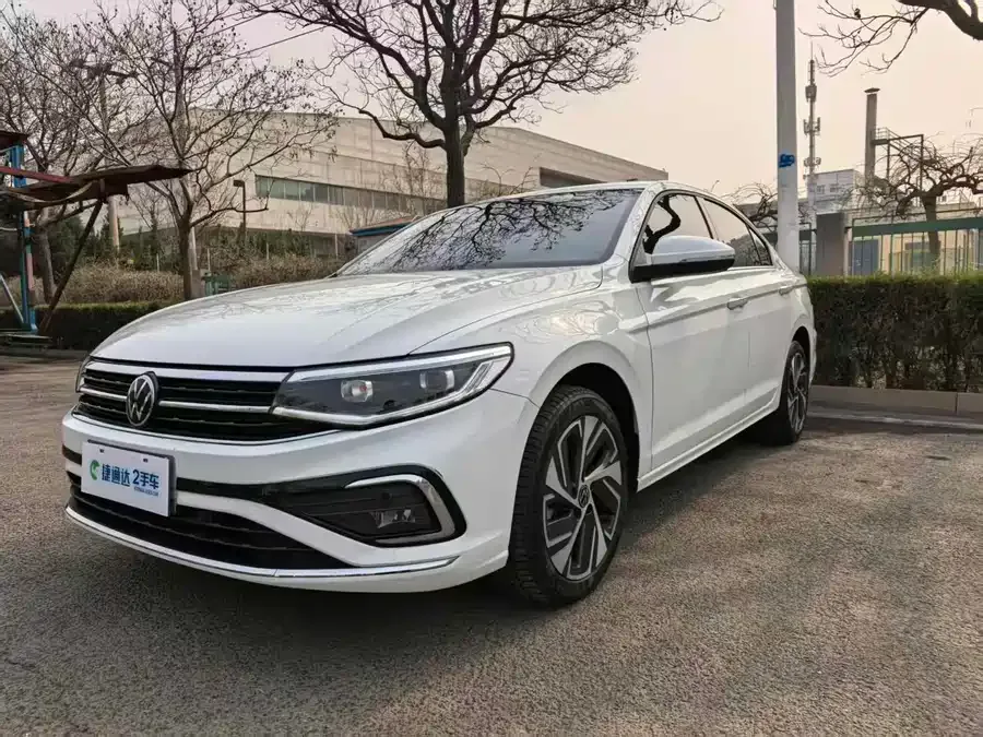 Volkswagen Bora Bora 2023 200TSI DSG Joy-Drive PRO Edition 2023 — миниатюра 2
