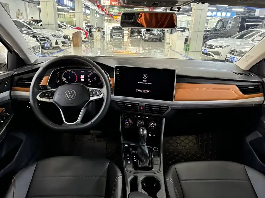 Volkswagen Bora Bora 2025 200TSI DSG Joy Travel Navigation Edition 2025 — миниатюра 3