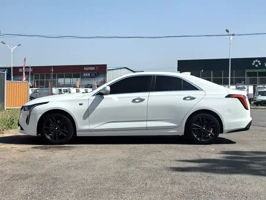 Cadillac CT4 2022 28T luxury model 2022 — миниатюра 2