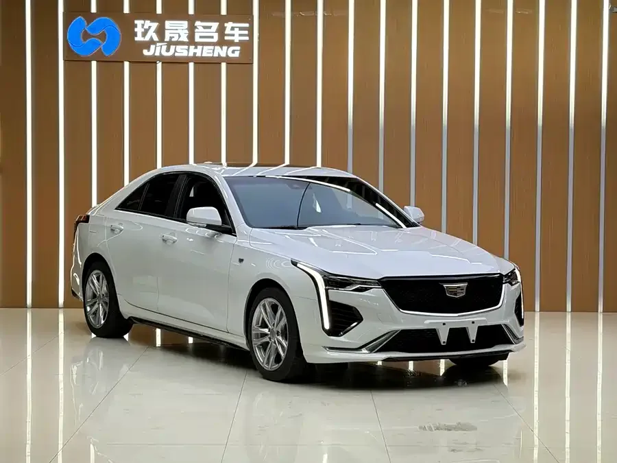 Cadillac CT4 2022 28T Fashion Model 2022 — миниатюра 3