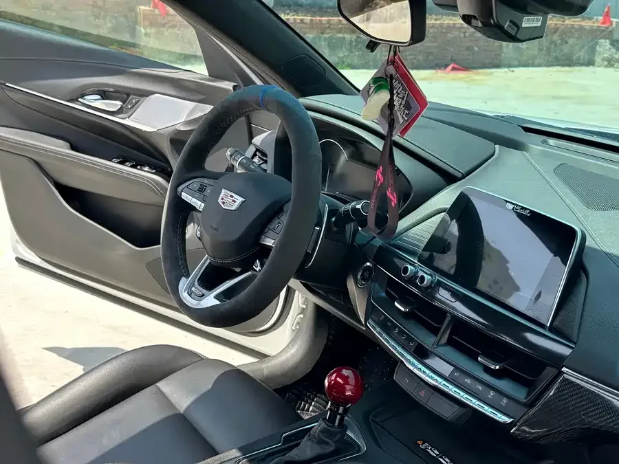 Cadillac CT4 2022 28T luxury model 2022 — миниатюра 4