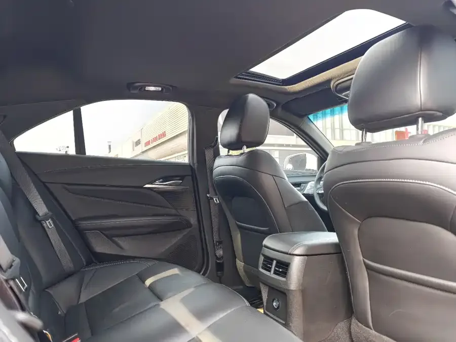 Cadillac CT4 2023 25T Luxury Edition 2023 — миниатюра 2