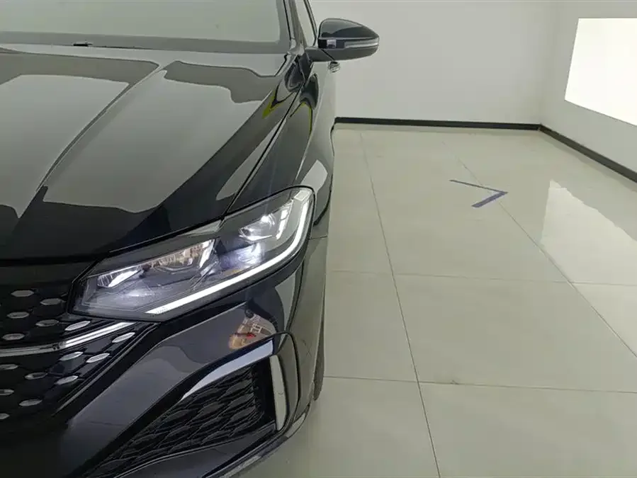 Volkswagen Lavida Lavida 2024 300TSI DSG Starry Sky Full Edition 2024 — миниатюра 2