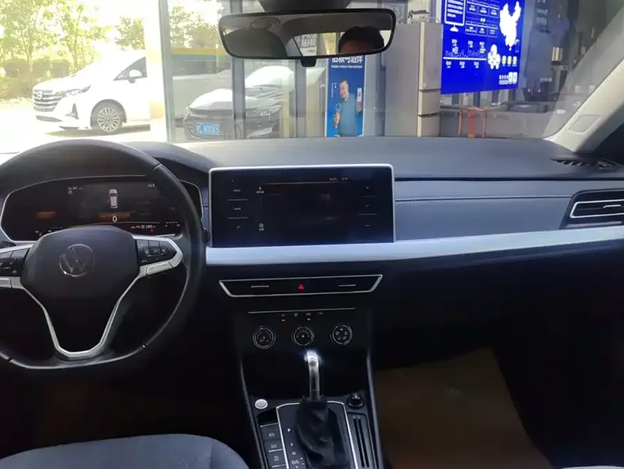 Volkswagen Lavida Lavida 2023 300TSI DSG Full Edition 2024 — миниатюра 4