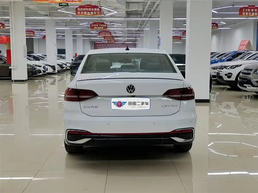 Volkswagen Lavida Lavida 2024 300TSI DSG Starry Sky Leading Edition 2025 — миниатюра 2