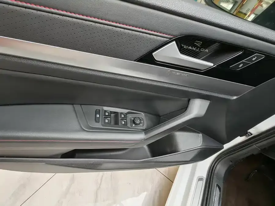 Volkswagen Lavida Lavida 2023 280TSI DSG Starry Sky Edition 2022 — миниатюра 5