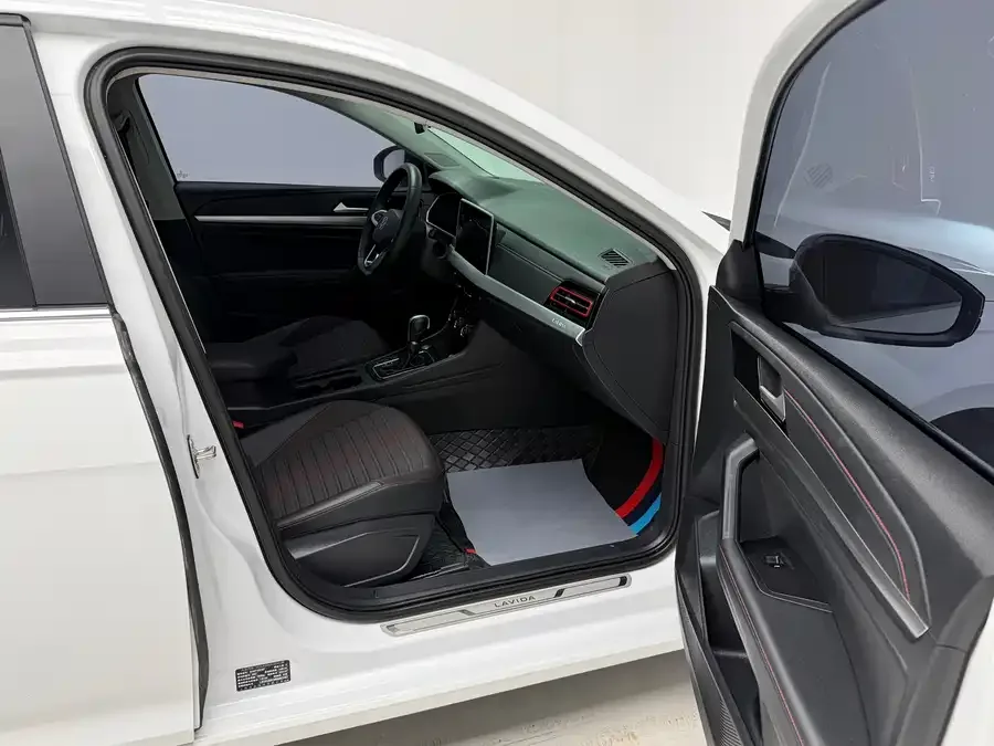 Volkswagen Lavida Lavida 2024 300TSI DSG Starry Sky Full Edition 2024 — миниатюра 5