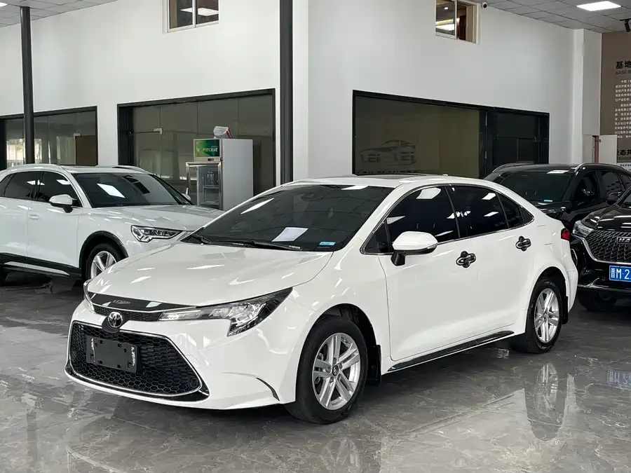 Toyota Levin 2022 Lelink 185T CVT Luxury Edition 2022 — фото 1, купить с доставкой в Москву