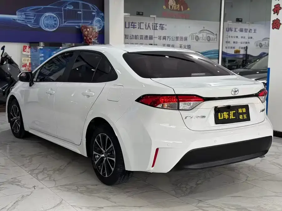 Toyota Levin 2023 Levin TNGA 1.5L CVT Leading Edition 2024 — миниатюра 3