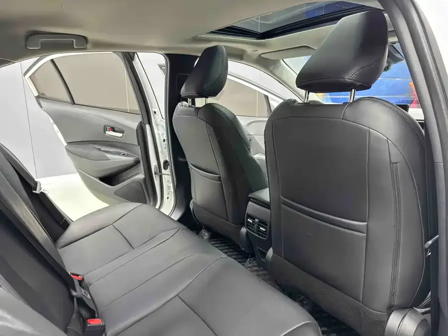 Toyota Levin Corolla 2023 Intelligent Electric Hybrid Dual Engine 1.8L Luxury Edition 2024 — миниатюра 2
