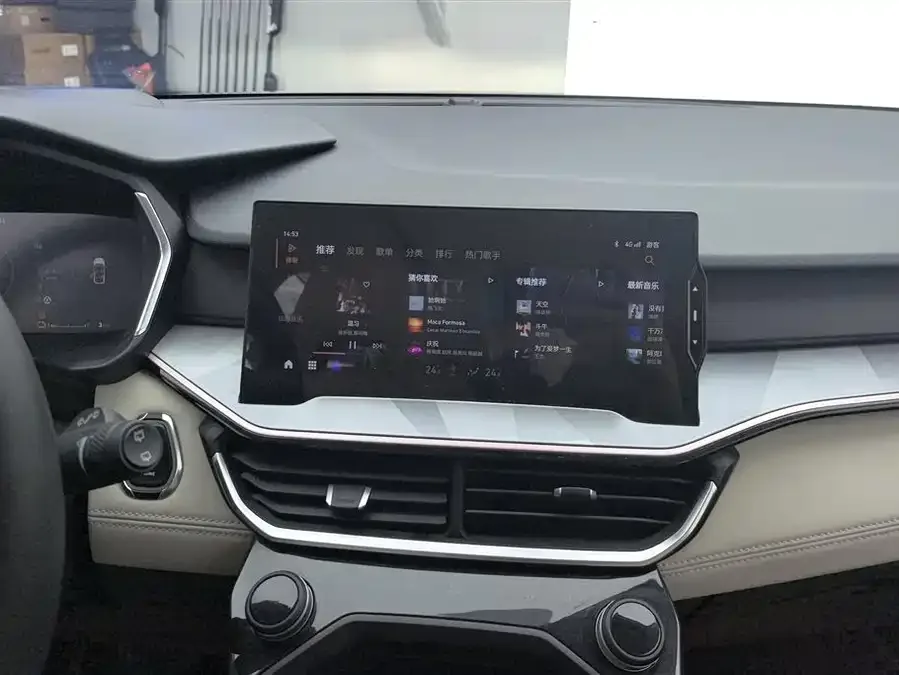 Lynk & Co 06 EM-P Lynk & Co 06 EM-P 2022 PHEV Shero Pink Special Edition 2022 — миниатюра 4