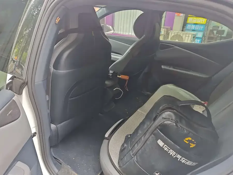 Lynk & Co Z20 Lynk & Co Z20 2025 530km RWD Pro 2025 — миниатюра 3