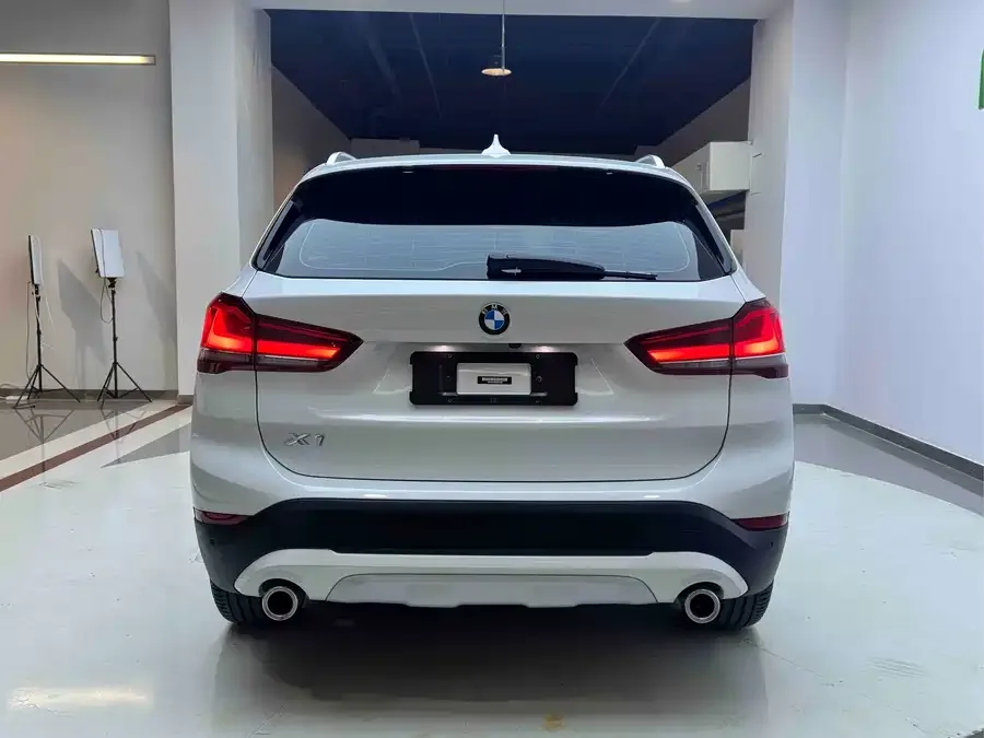 BMW X1 2022 sDrive20Li Fashion Edition 2022 — миниатюра 2