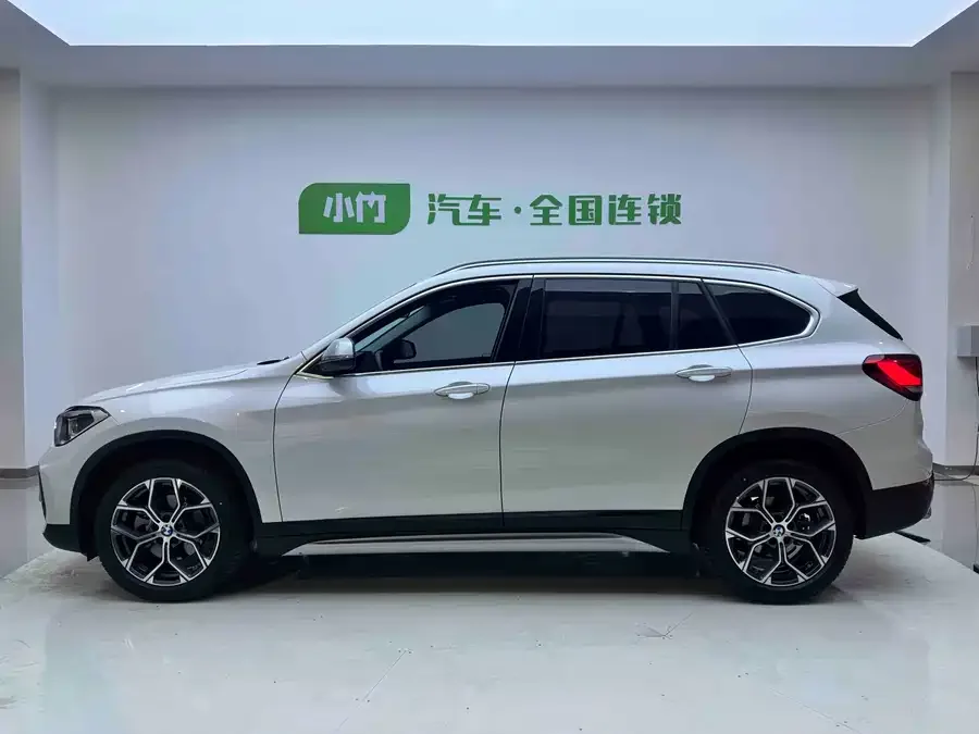 BMW X1 2022 sDrive20Li Fashion Edition 2022 — миниатюра 4