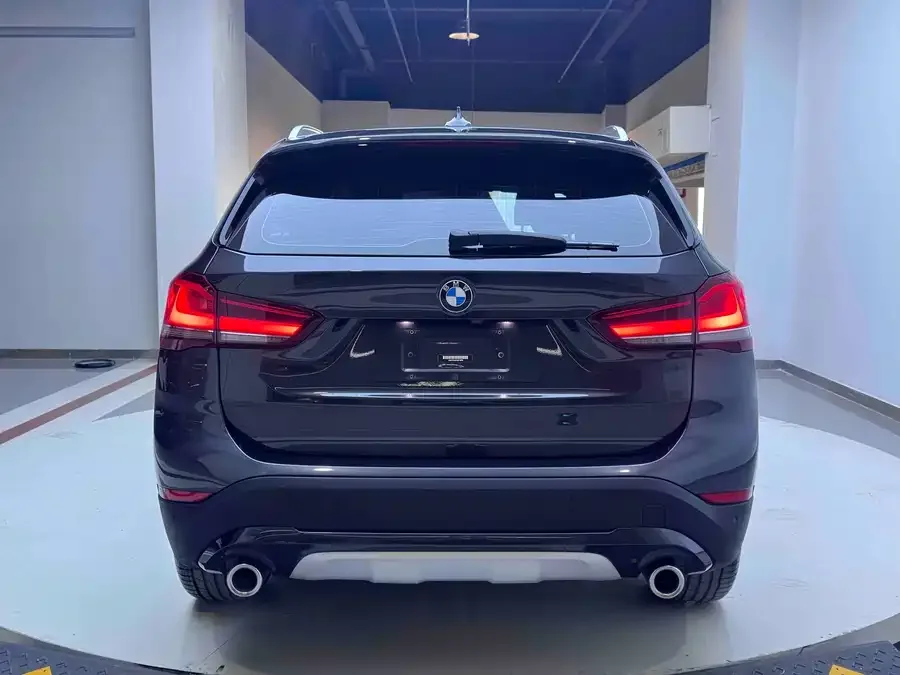 BMW X1 2022 sDrive20Li Fashion Edition 2023 — миниатюра 2
