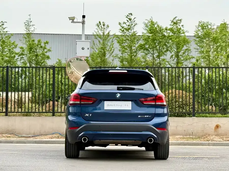 BMW X1 2022 sDrive25Li Leading Edition 2023 — миниатюра 4