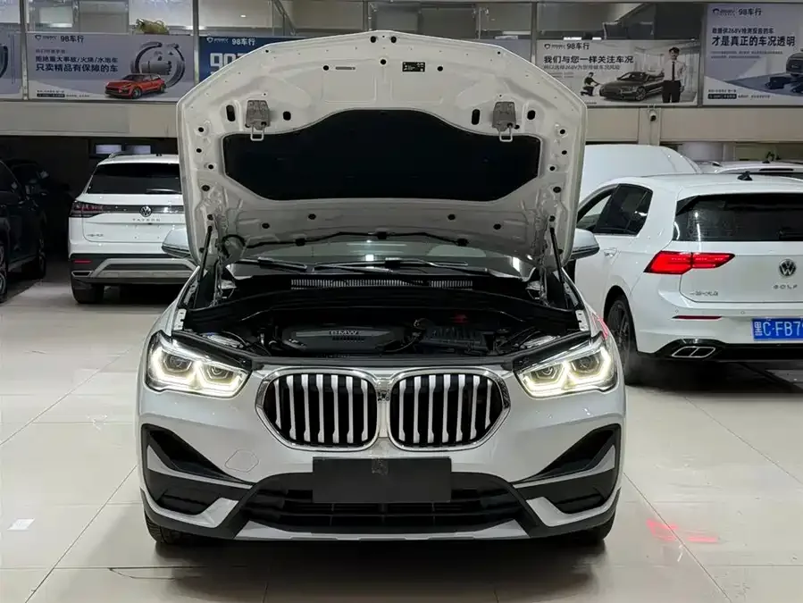 BMW X1 2022 sDrive20Li Fashion Edition 2022 — миниатюра 4