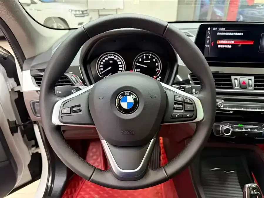 BMW X1 2022 sDrive20Li Fashion Edition 2022 — миниатюра 5