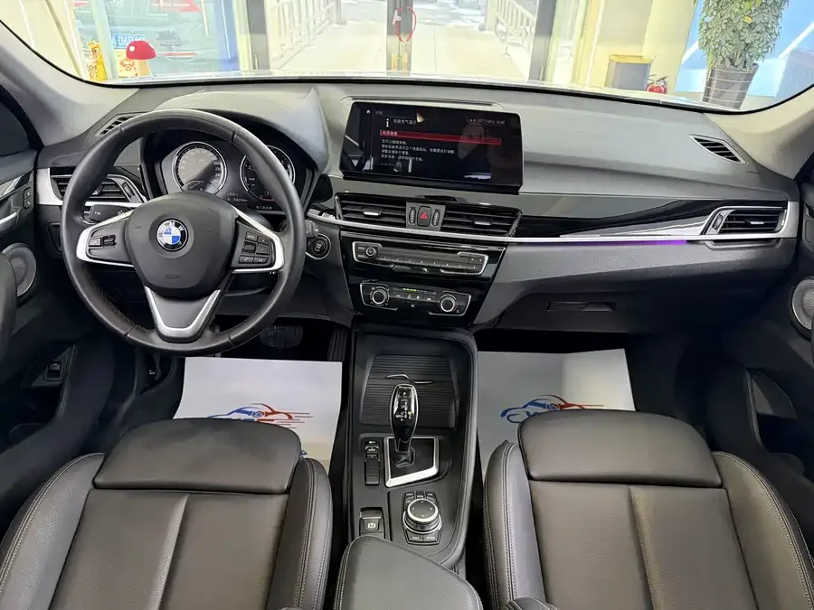 BMW X1 2022 sDrive20Li Fashion Edition 2022 — миниатюра 2