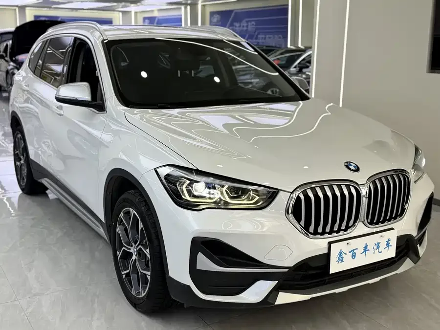 BMW X1 2022 sDrive20Li Fashion Edition 2022 — миниатюра 3