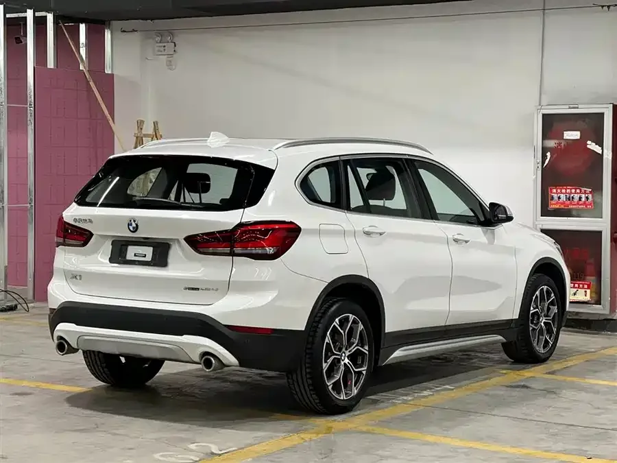 BMW X1 2022 sDrive20Li Fashion Edition 2022 — миниатюра 2