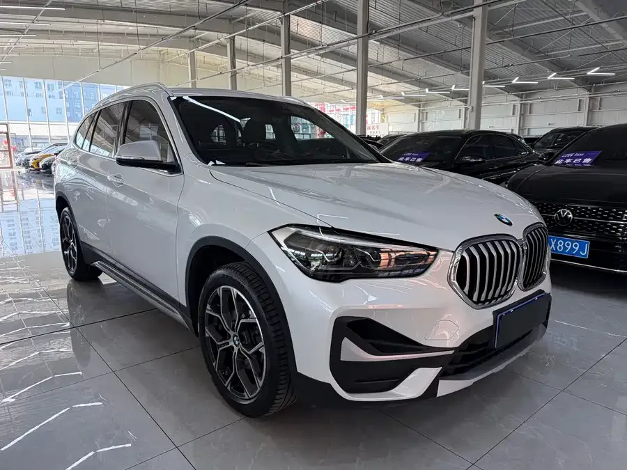 BMW X1 2022 sDrive20Li Fashion Edition 2022 — миниатюра 3