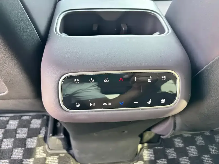Leapmotor C16 Leapmotor C16 2024 Extended Range 200 Premium Edition 2024 — миниатюра 5