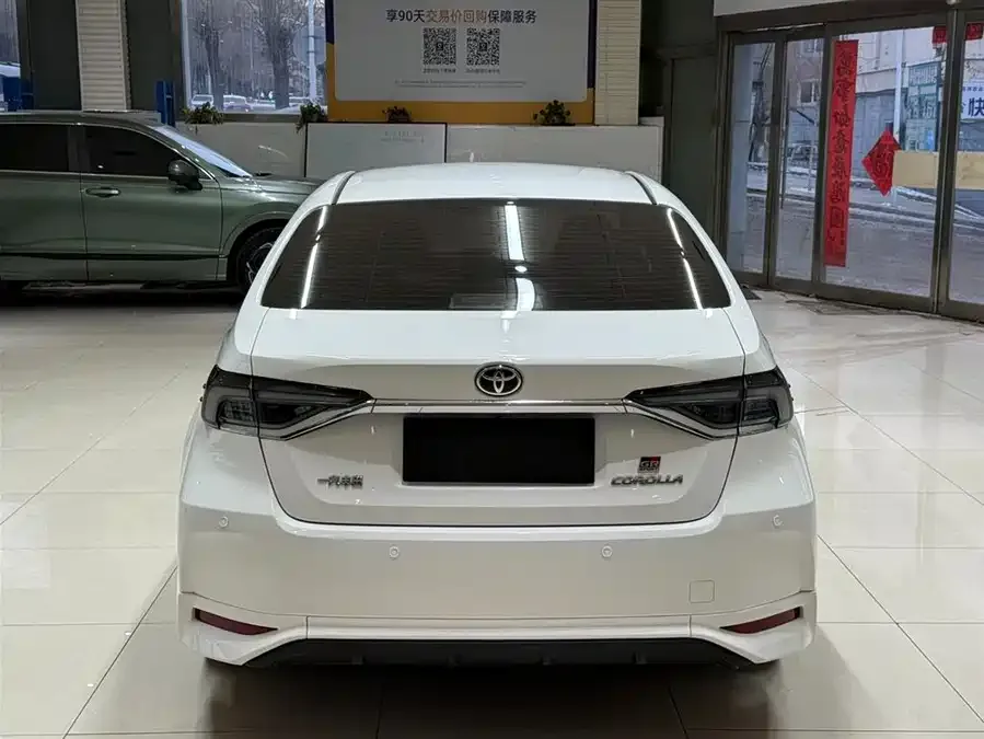 Toyota Corolla Corolla 2021 TNGA 1.5L CVT GR SPORT sports version 2022 — миниатюра 2