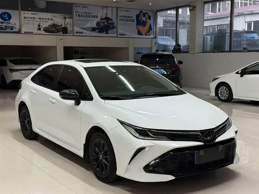 Toyota Corolla Corolla 2021 TNGA 1.5L CVT GR SPORT sports version 2022 — миниатюра 3