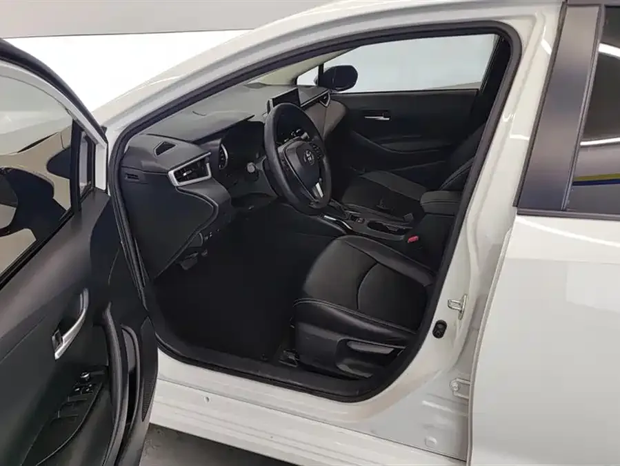 Toyota Corolla Corolla 2021 1.2T S-CVT Elite Edition 2022 — миниатюра 3